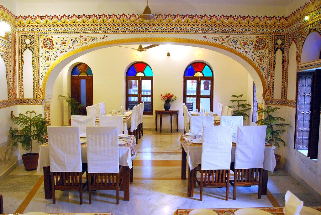 Hotel Radhika Haveli, Mandawa Exterior photo